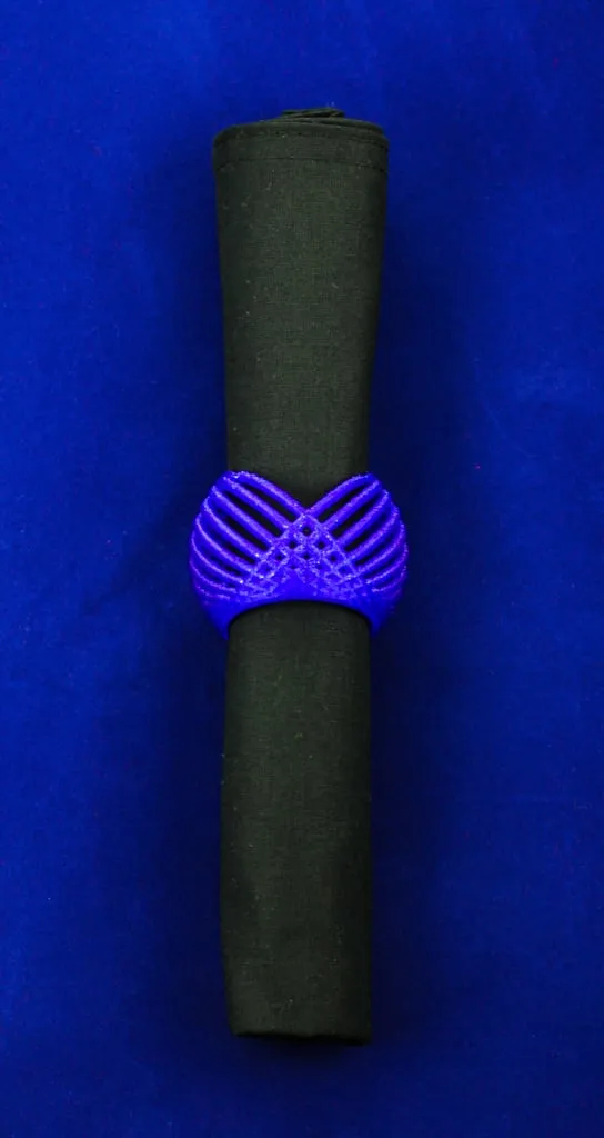 Vòng khăn ăn đan bất đối xứng nhẹ nhàng