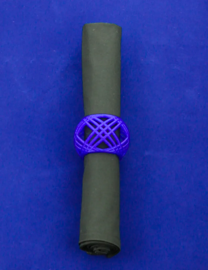 Thiết kế vòng khăn ăn đan lỏng nhẹ nhàng