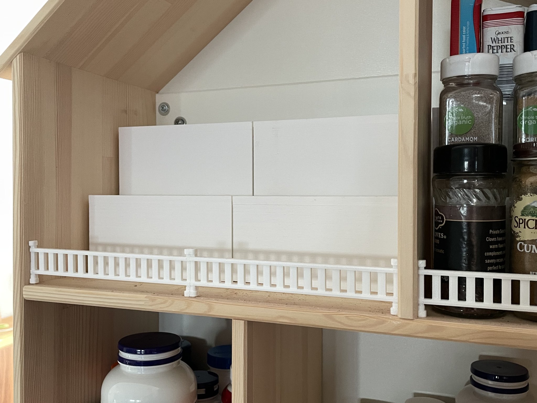 Giá đỡ gia vị cho nhà búp bê IKEA FLISAT