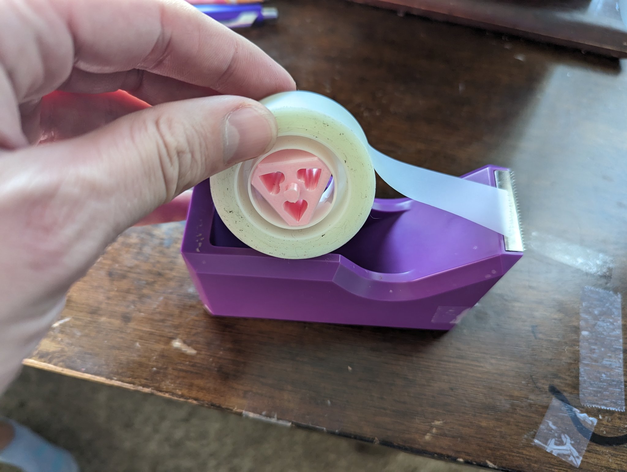 Lõi thay thế cho máy phân phát băng keo có hình trái tim