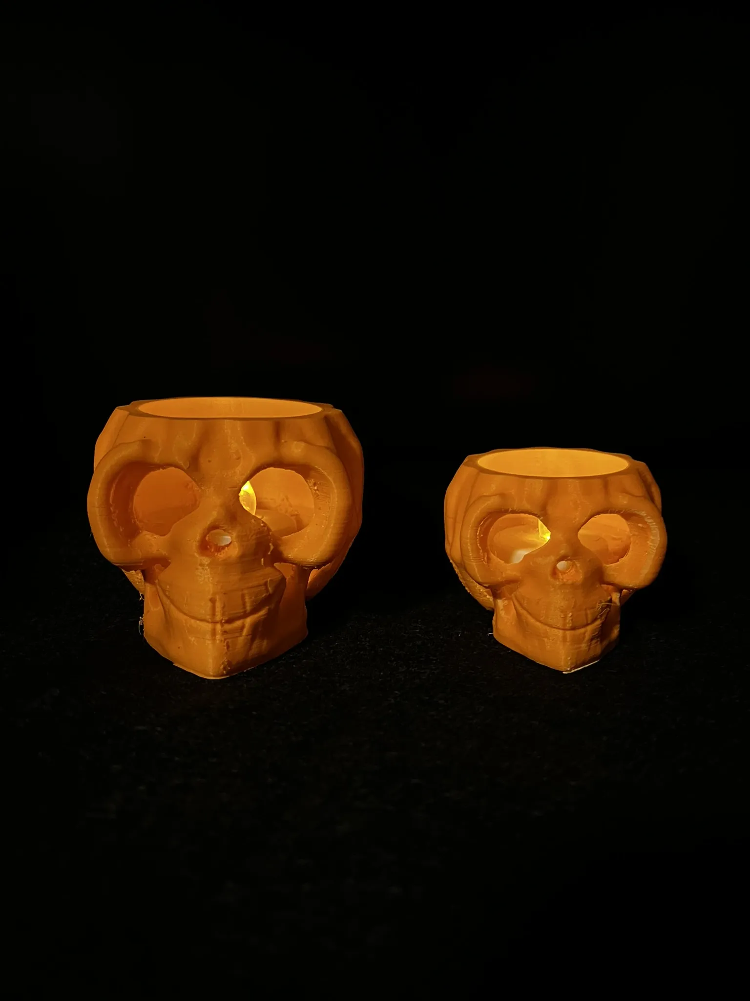 Đèn tealight hình đầu lâu thân thiện