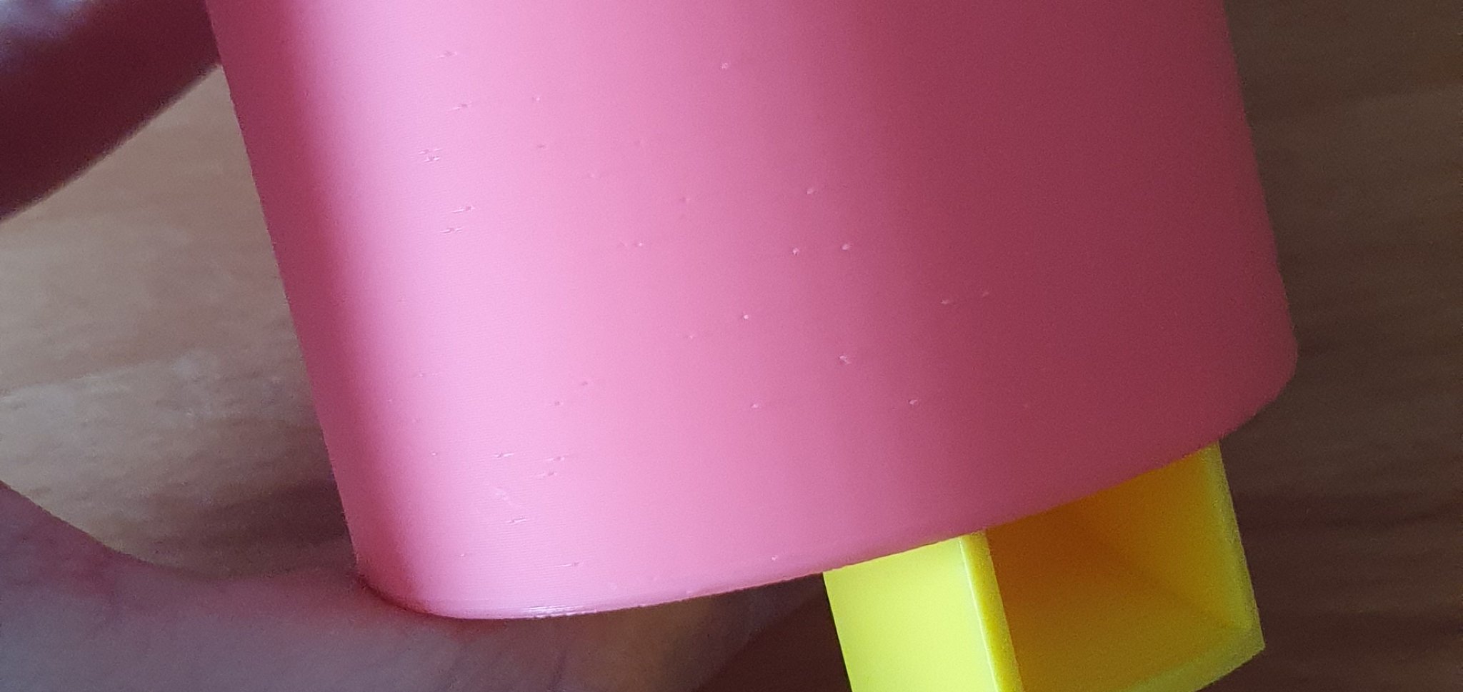 Máy phân phát đồ ăn vặt thiết kế sáng tạo và tiện lợi