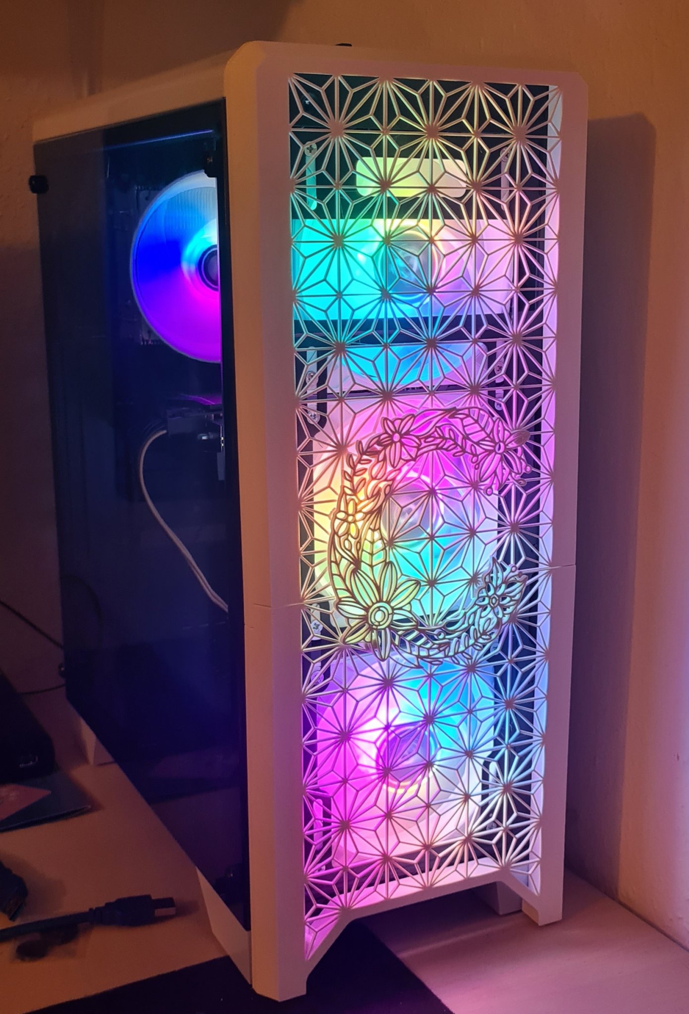 PC Casemod phong cách Nhật Bản với họa tiết kumiko