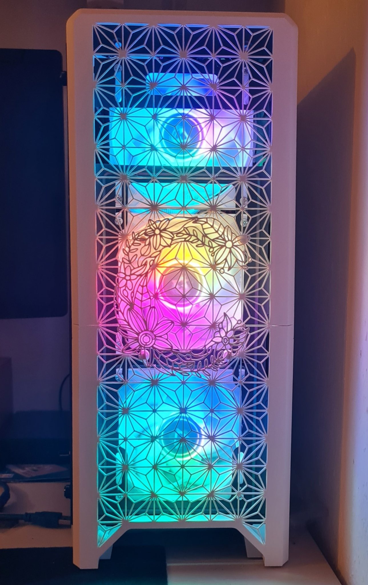 PC Casemod phong cách Nhật Bản với họa tiết kumiko