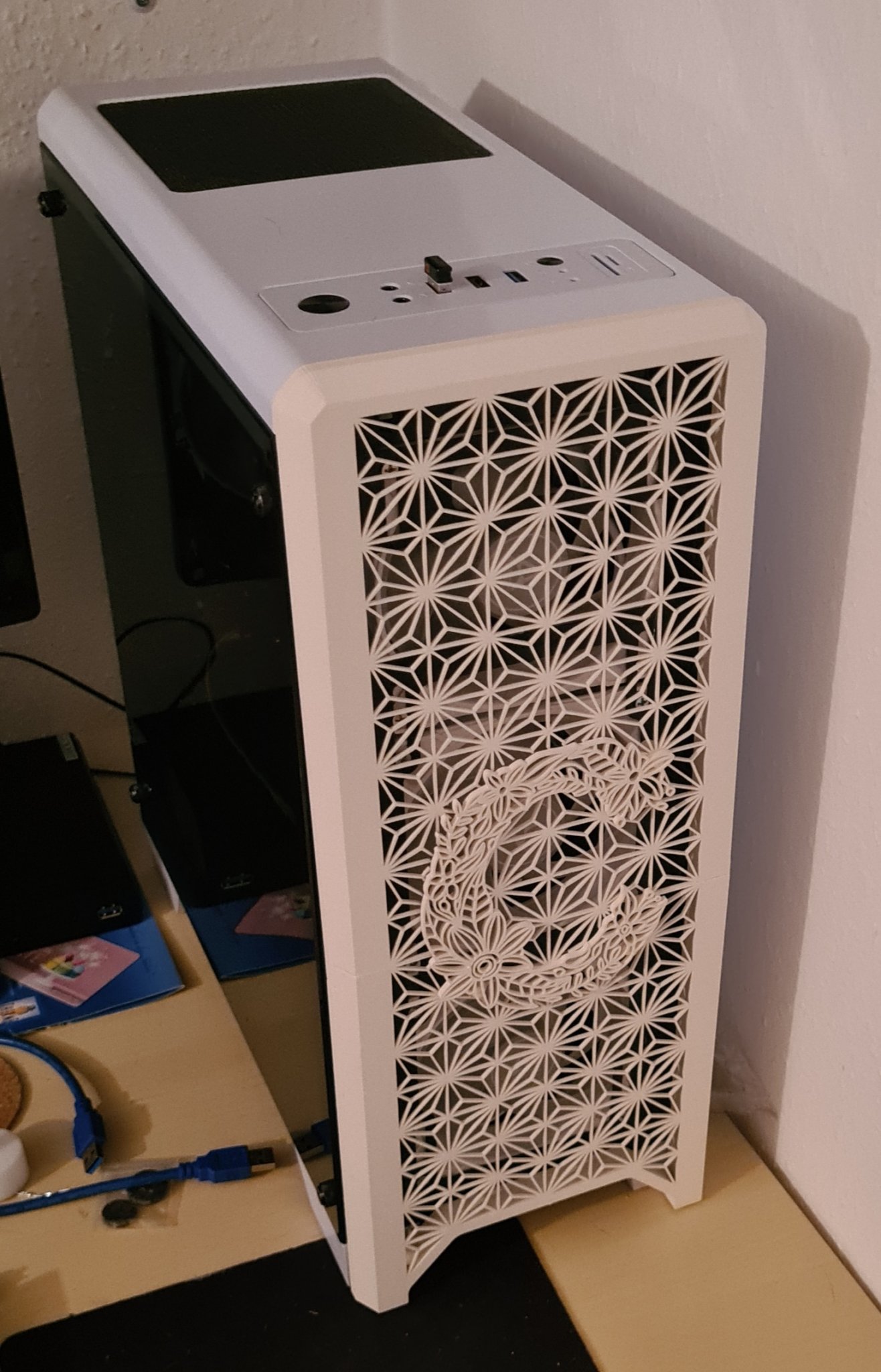 PC Casemod phong cách Nhật Bản với họa tiết kumiko