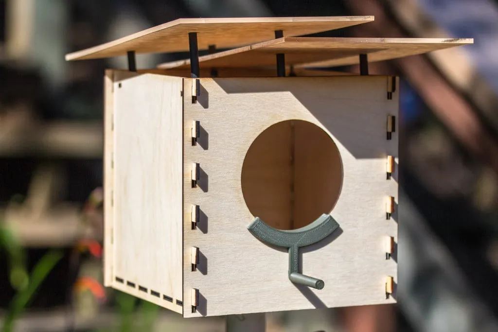 Nhà chim hiện đại cho máy in 3D và cắt laser