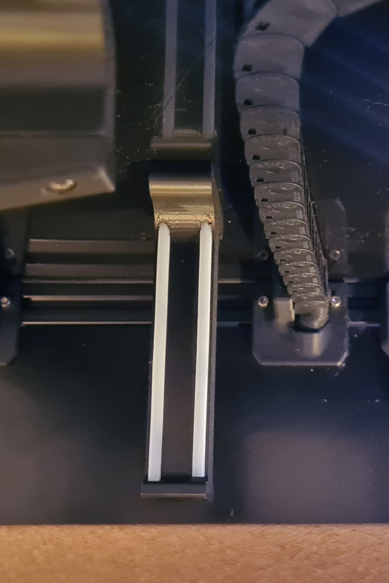 Giá đỡ cuộn filament cho Voron Trident - Lắp đặt bên trong