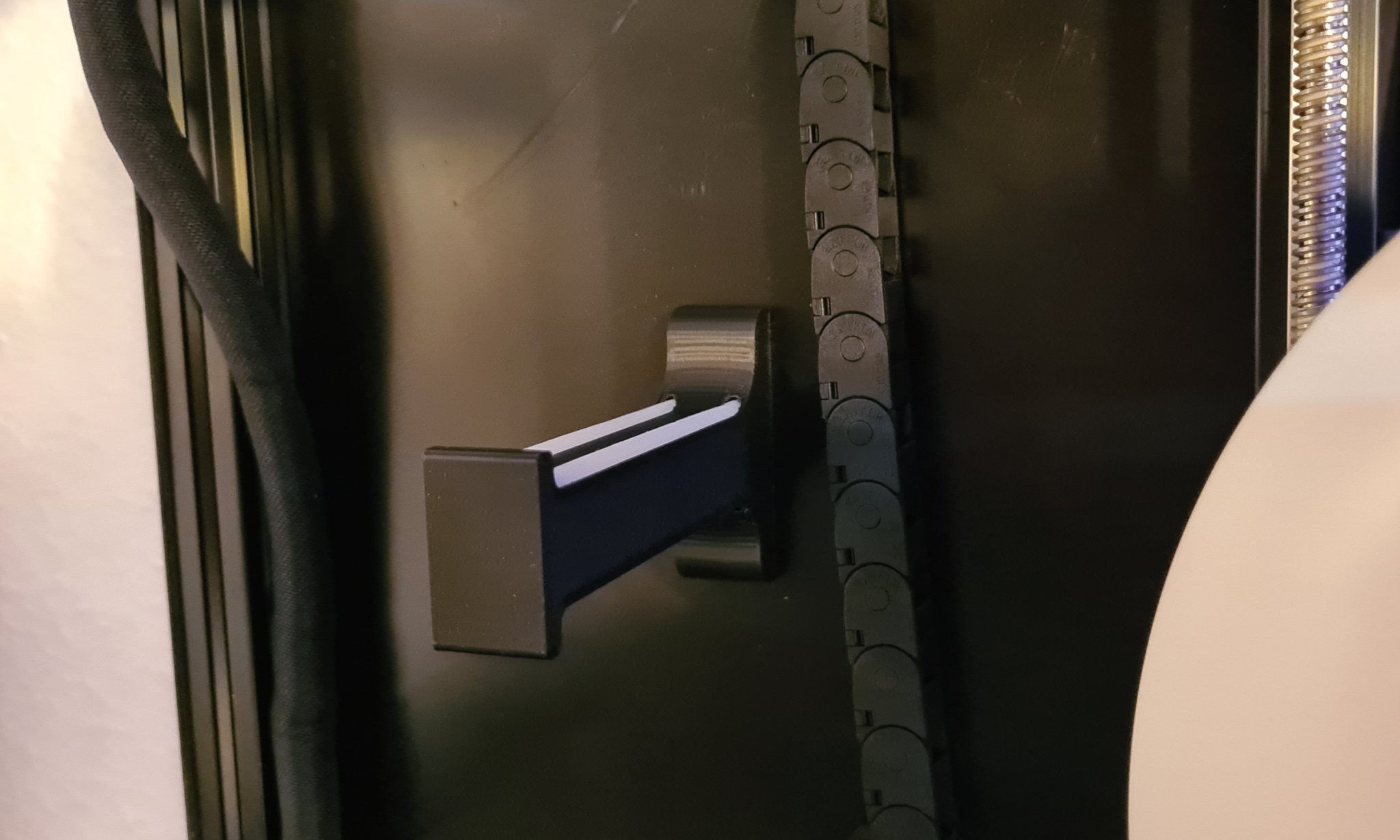 Giá đỡ cuộn filament cho Voron Trident - Lắp đặt bên trong