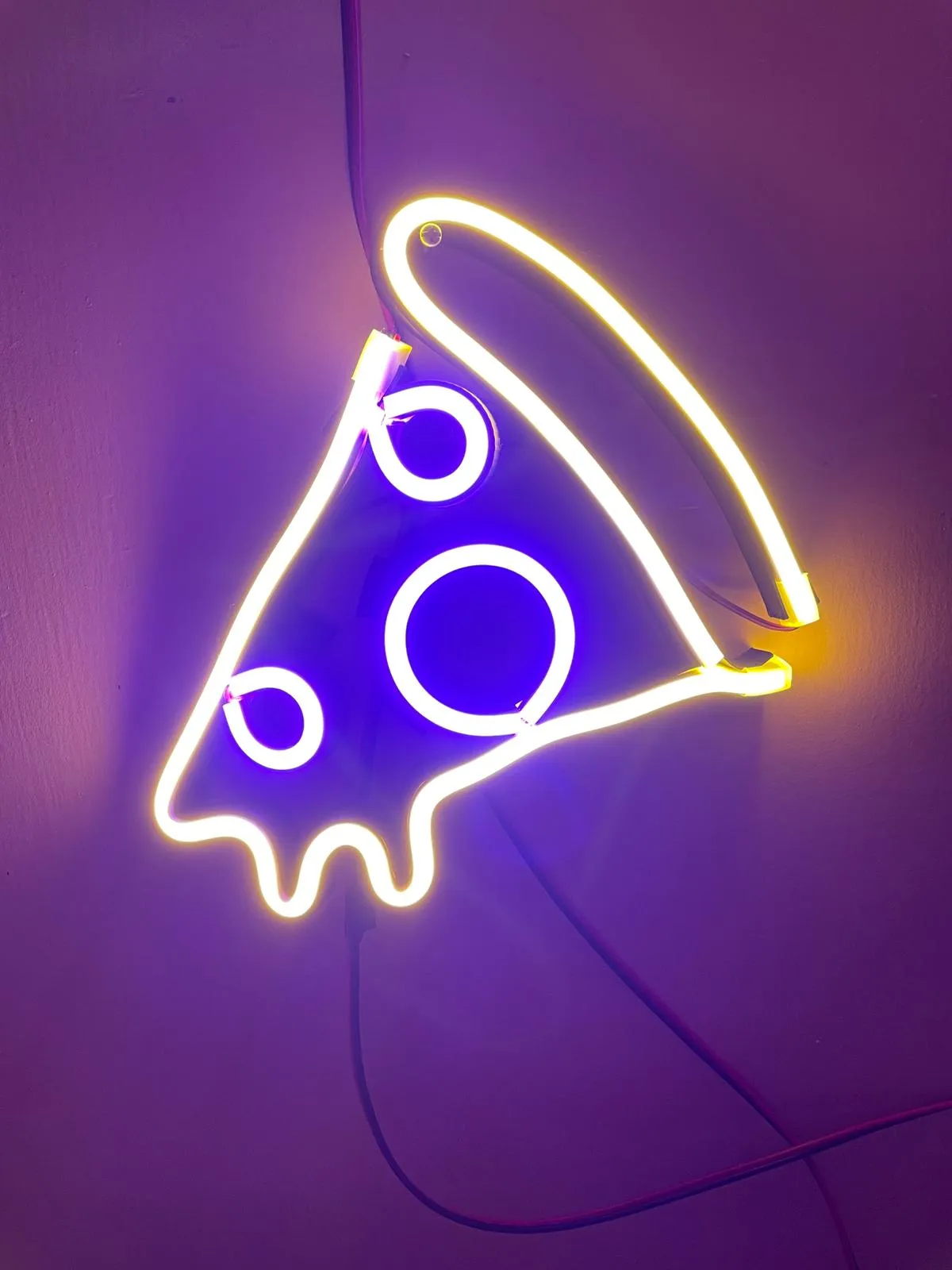 Đèn neon hình pizza trang trí phòng bạn
