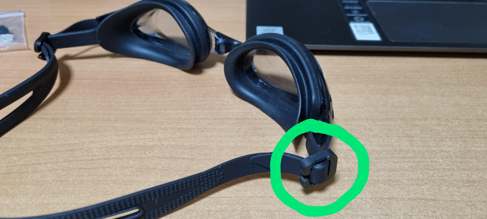 Kẹp dây đeo kính bơi in 3D tiện lợi