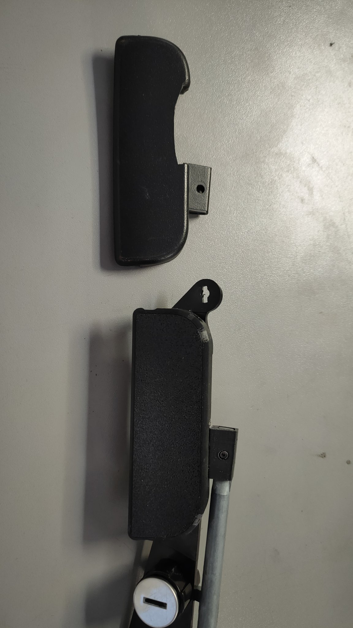 Tay cầm cho ngăn chứa đồ trên xe Viper Cabrio