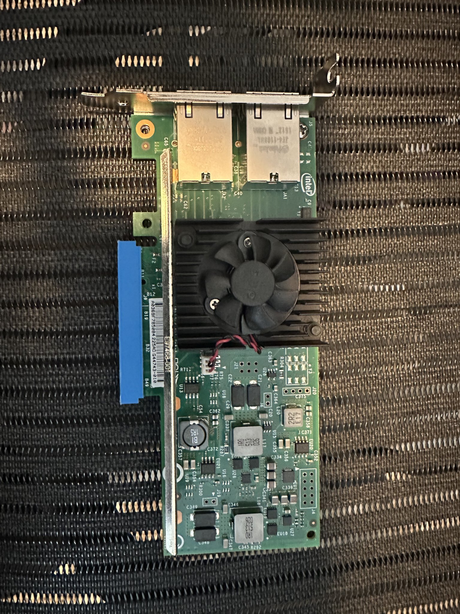 Nắp bảo vệ thẻ PCIe cho x4, x8 và x16