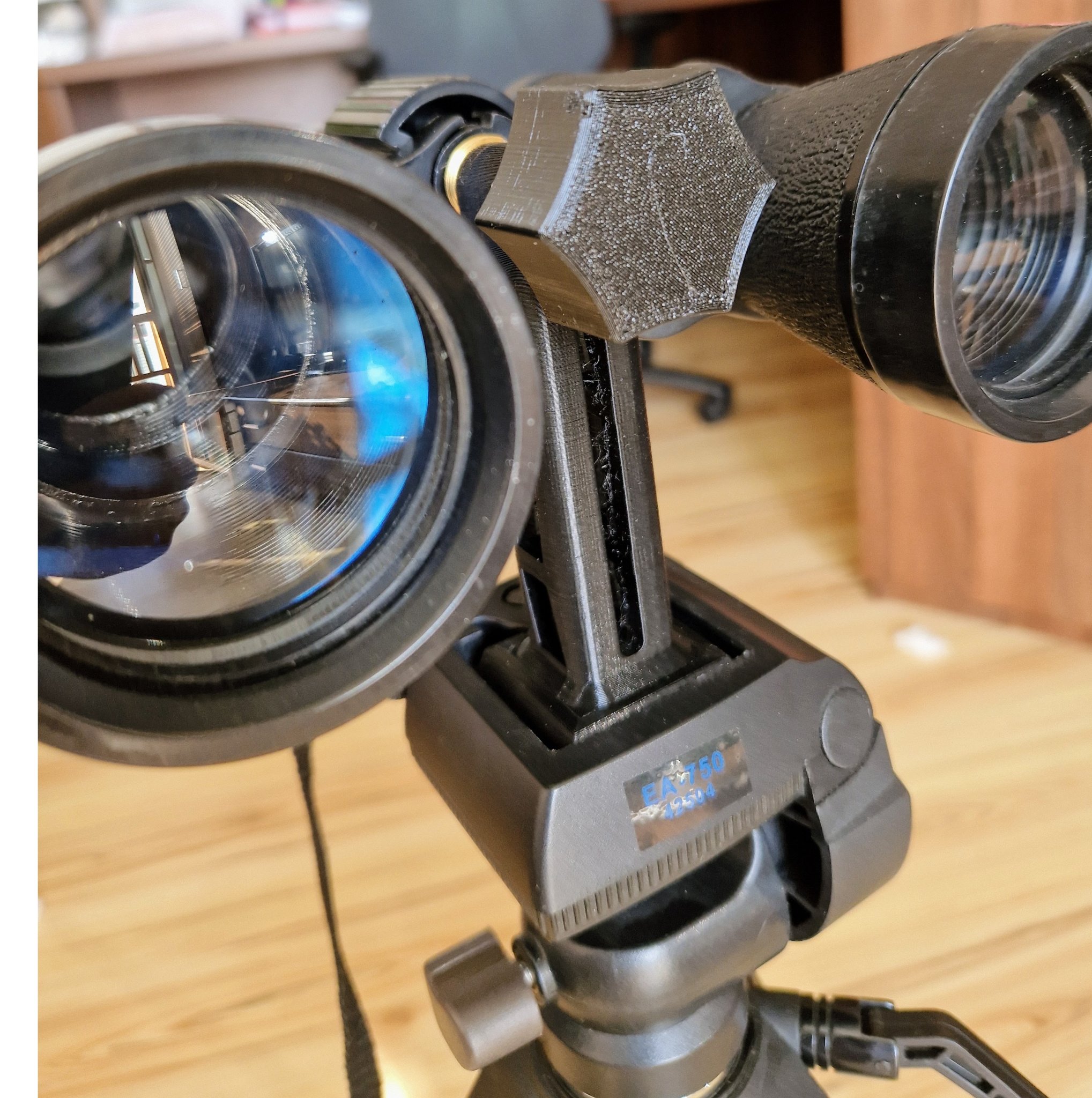 Giá đỡ ống nhòm sử dụng với chân máy ảnh