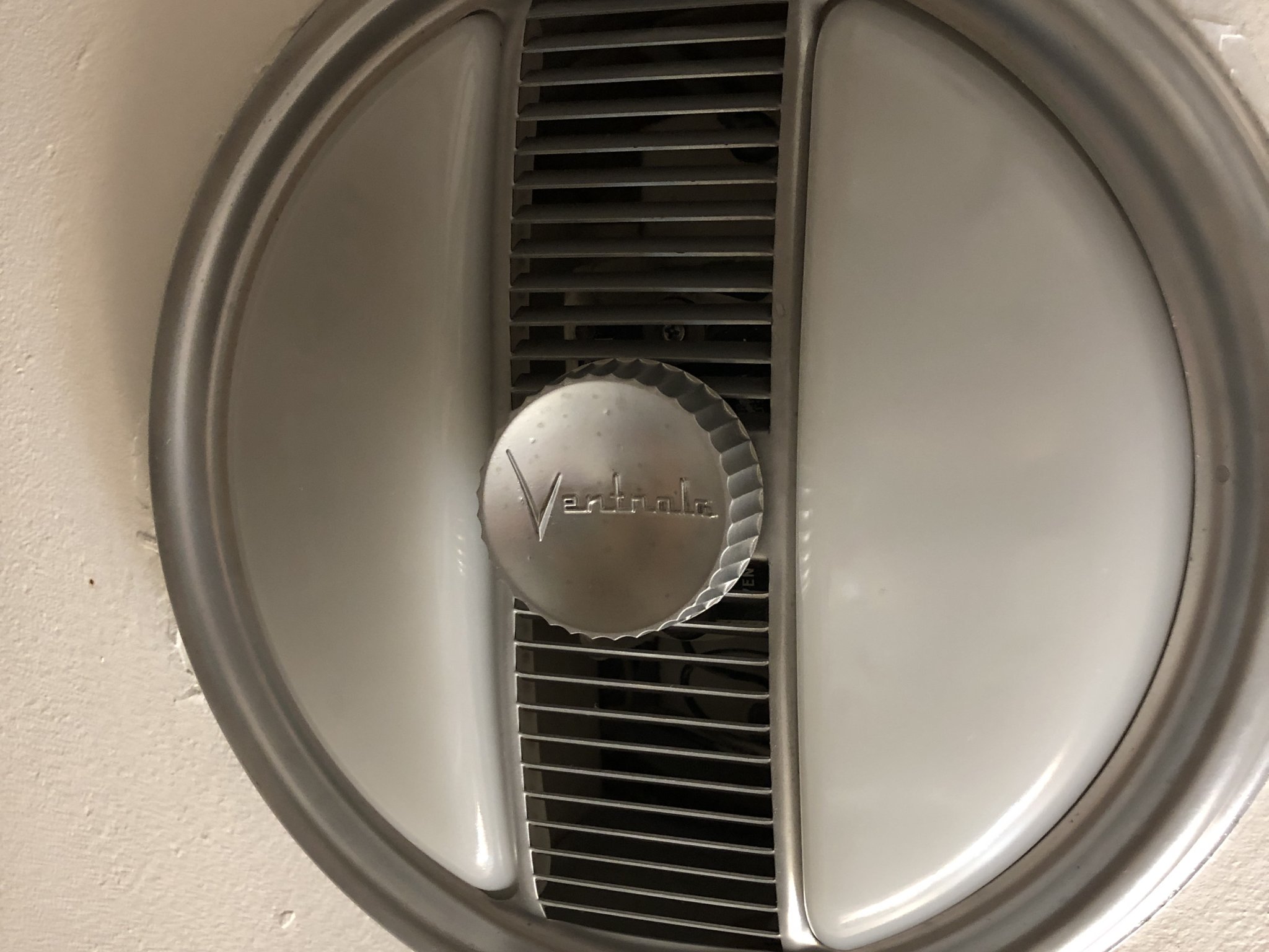 Giá đỡ thay thế động cơ quạt thông gió phòng tắm Ventrola