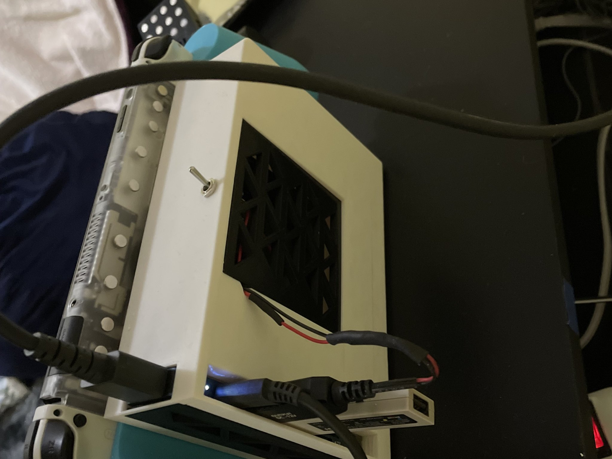 Đế tản nhiệt Nintendo Switch cho OLED và phiên bản gốc