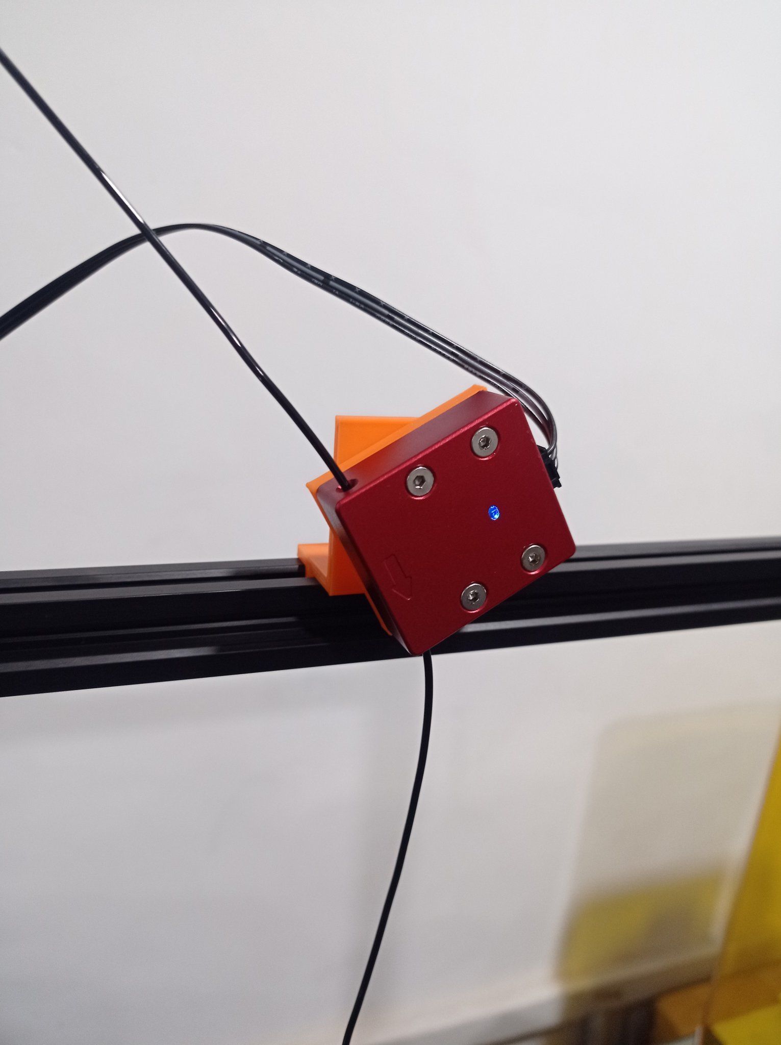 Cảm biến chạy hết filament CR 10 Max gắn trên máy in 3D