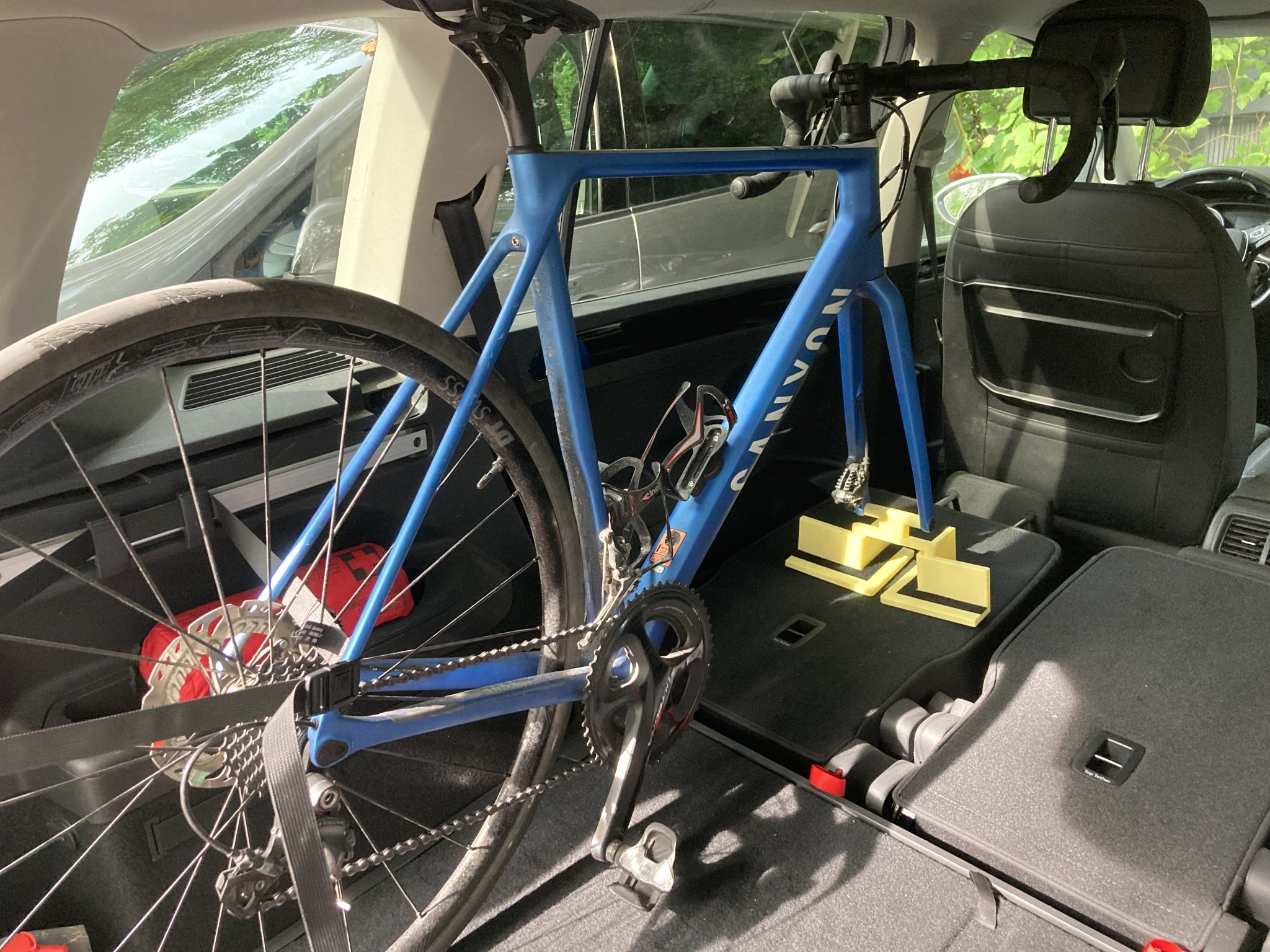 Thiết bị chống trượt Velcro cho xe hơi và xe đạp