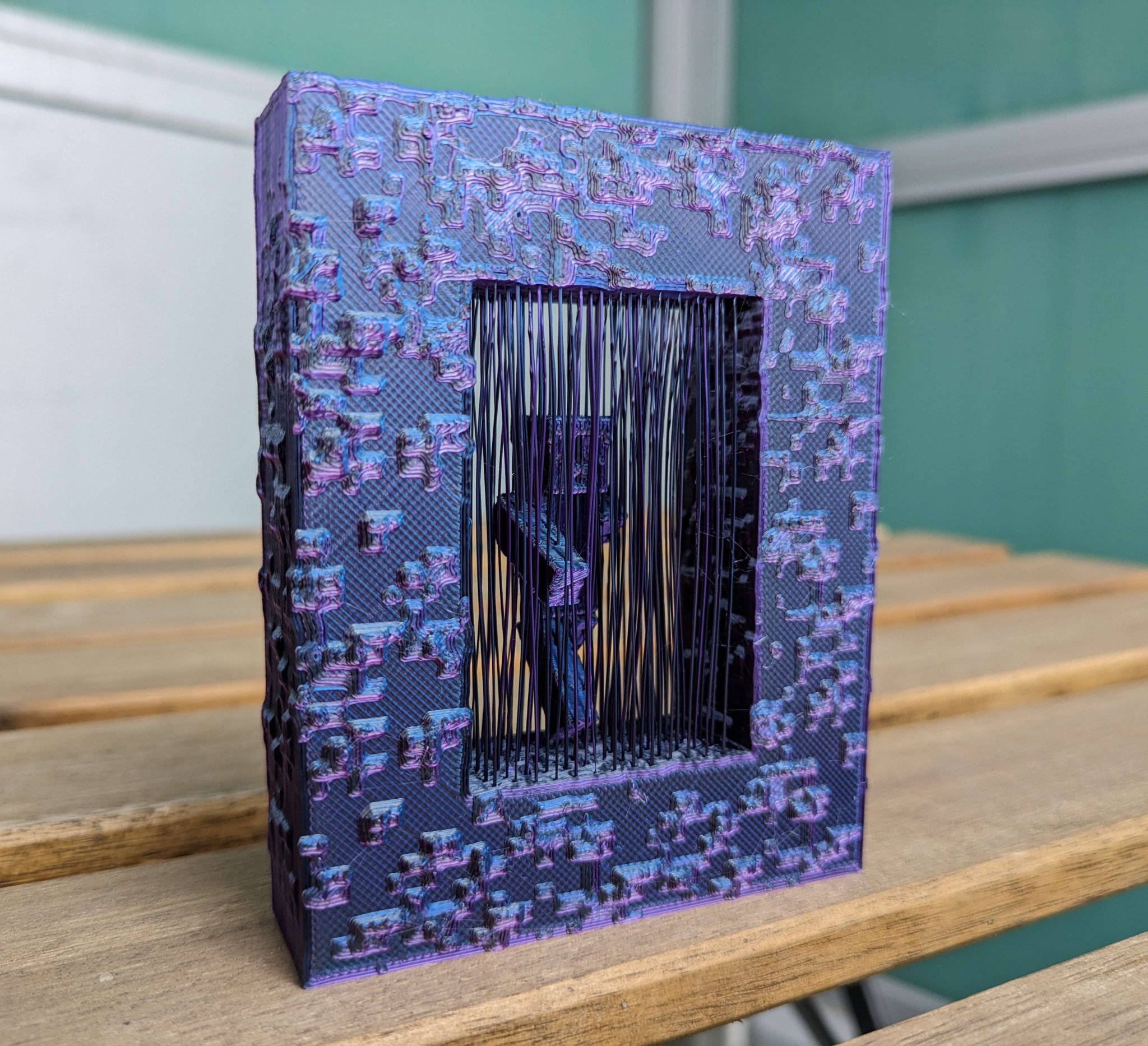 Cổng Nether treo lơ lửng trong Minecraft