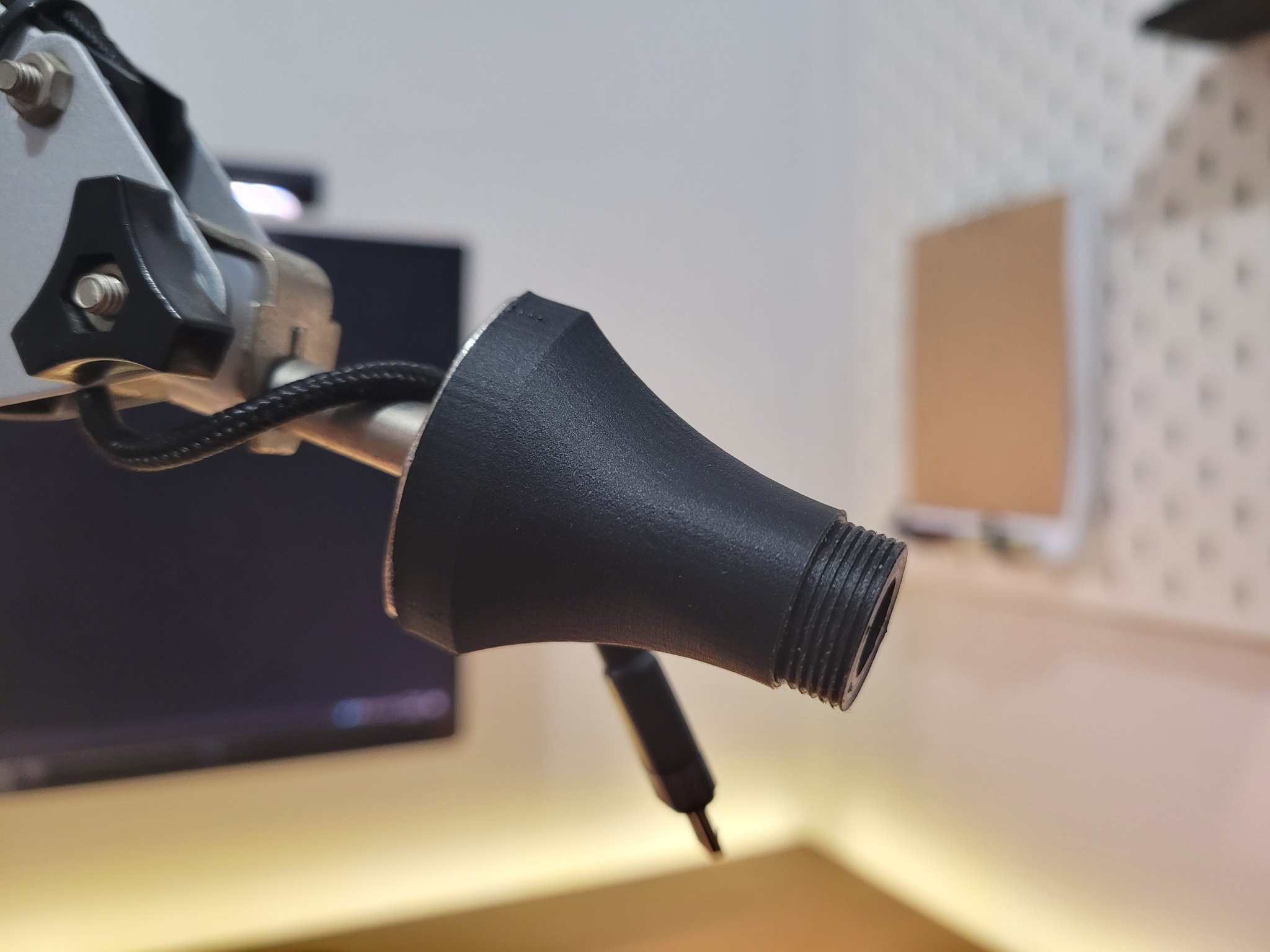 Giá đỡ đèn IKEA TERTIAL với vít 5/8-27 UNS