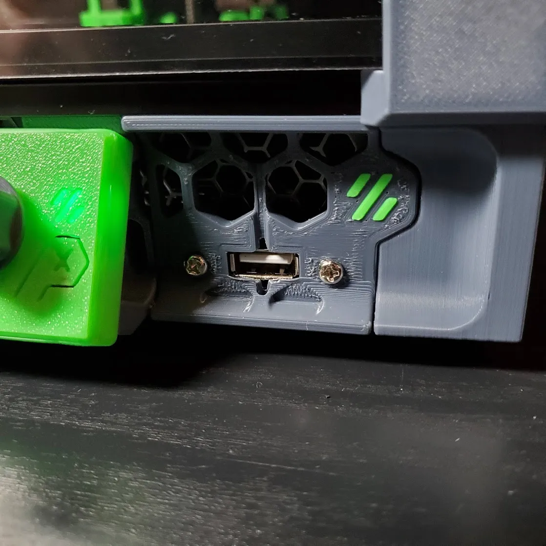 Tấm chắn trước bên phải Voron 0.2r1 với cổng USB