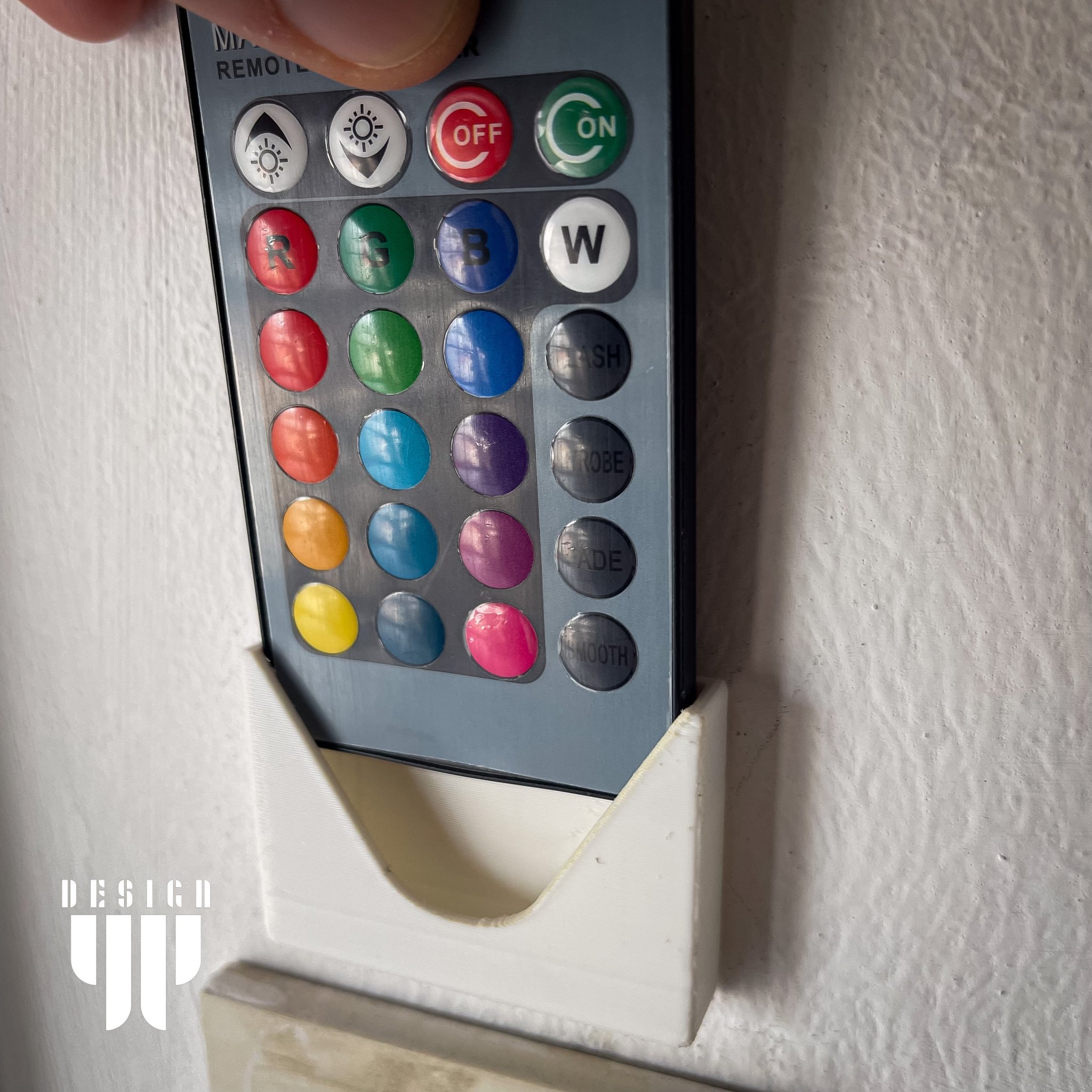 Giá đỡ điều khiển LED gắn tường dễ in và đơn giản