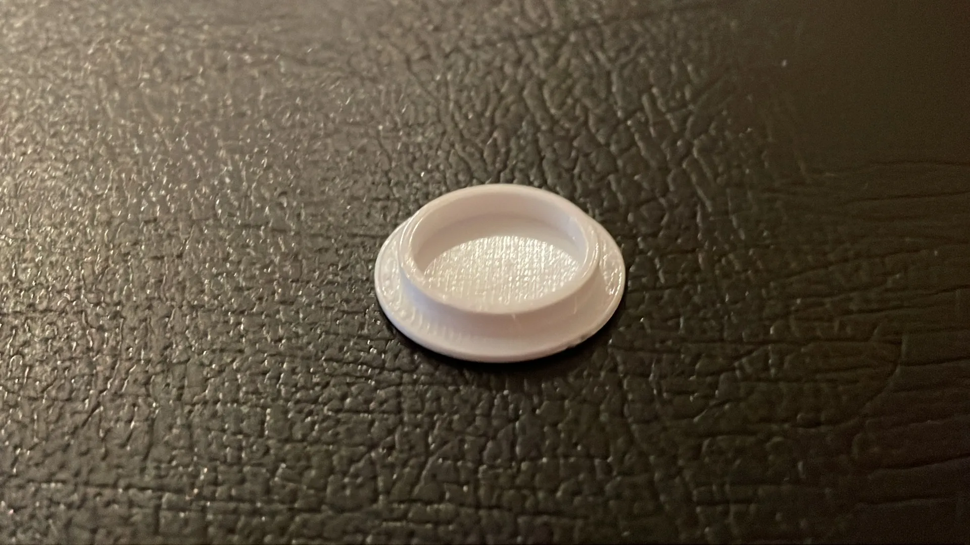 Nắp đậy lỗ cho vòi nước Camp-Let