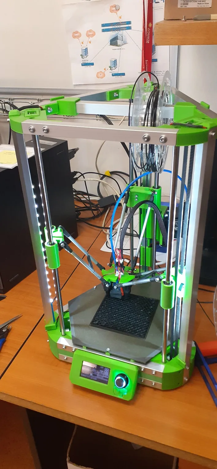 C-MINI, một máy in Delta nhỏ gọn