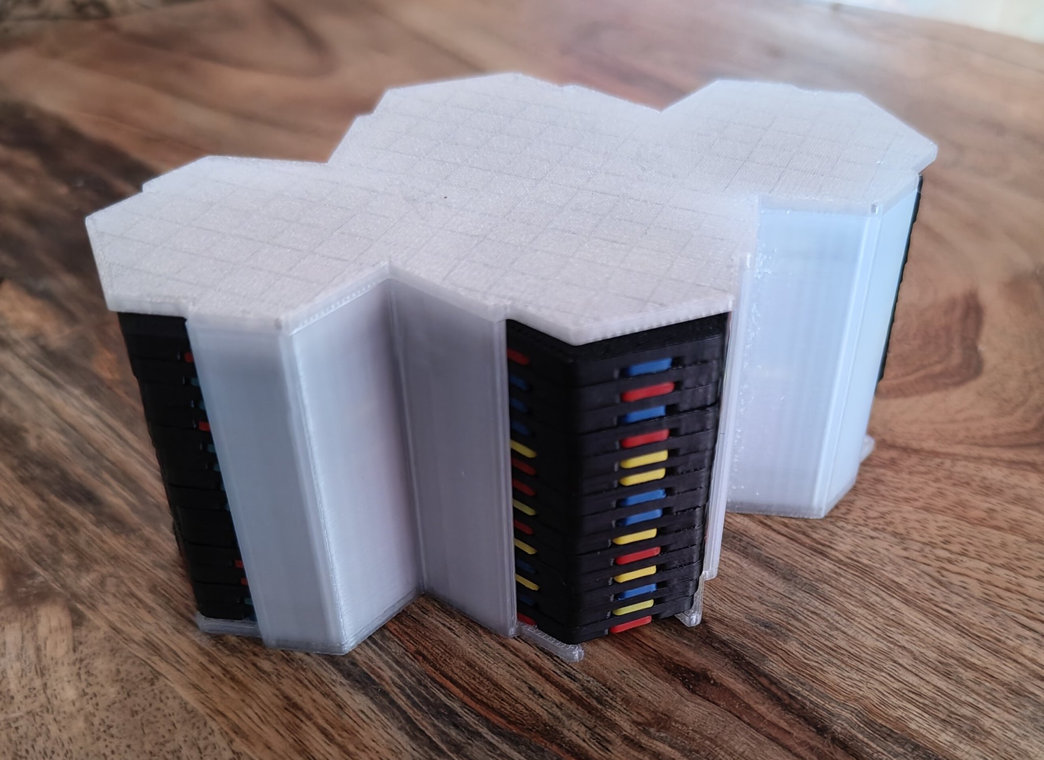 Trò chơi xếp hình Tantrix với 56 mảnh ghép