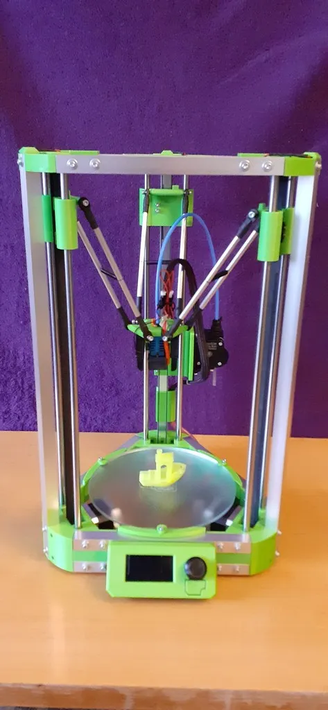 C-MINI, một máy in Delta nhỏ gọn