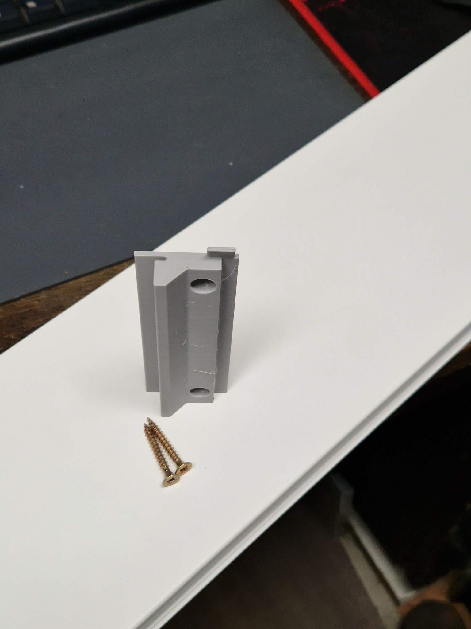 Giá treo đèn LED Ikea GODMORGON gắn trần