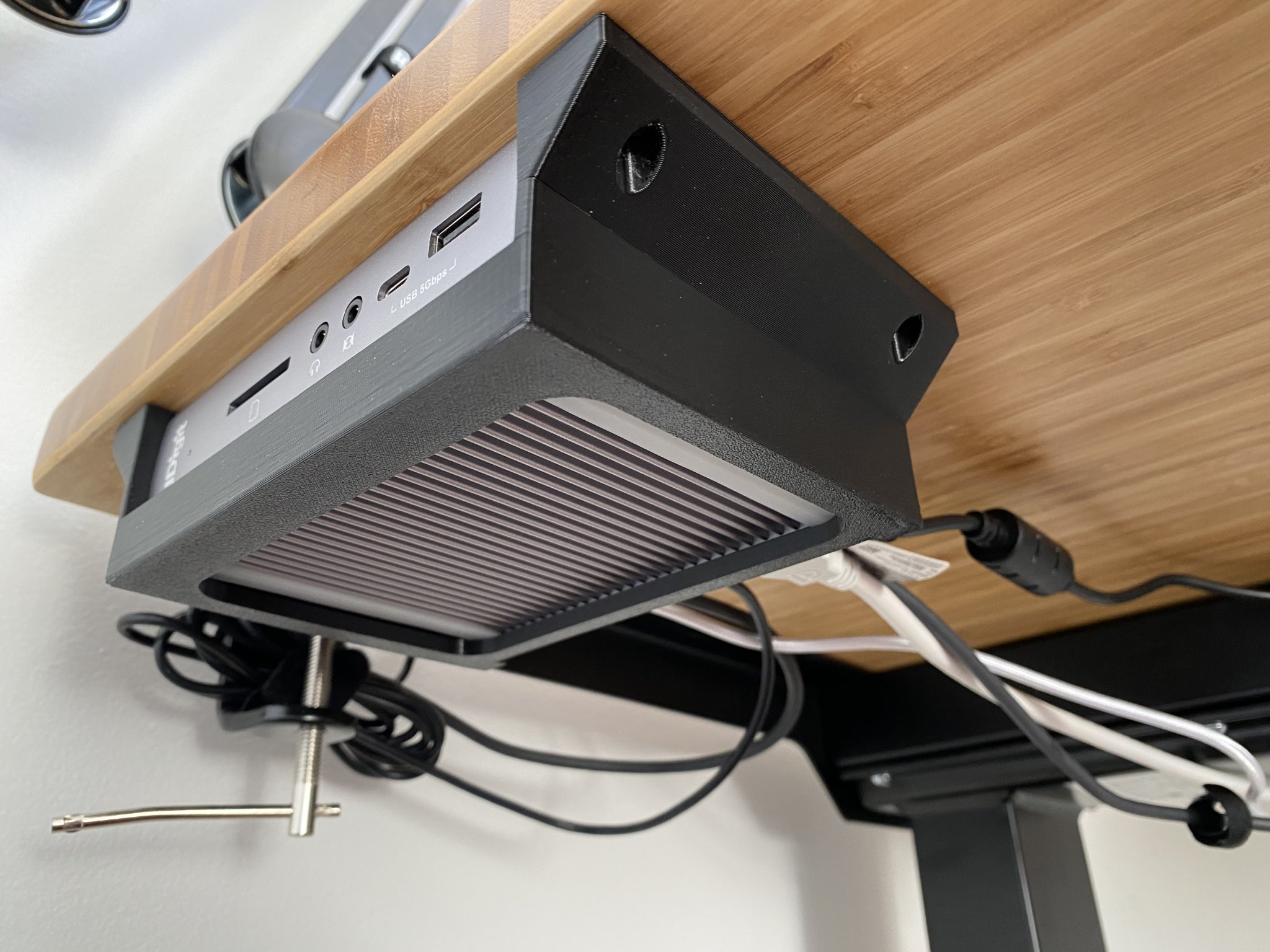 Giá đỡ dưới bàn Caldigit TS3+ không cần hỗ trợ