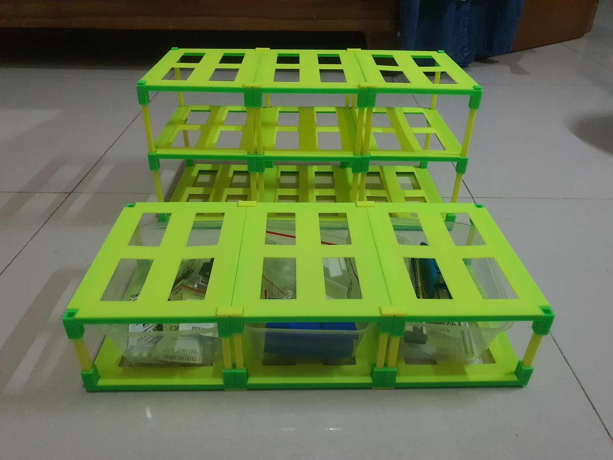 Giá đỡ mini xếp chồng cơ bản cho đồ dùng gia đình