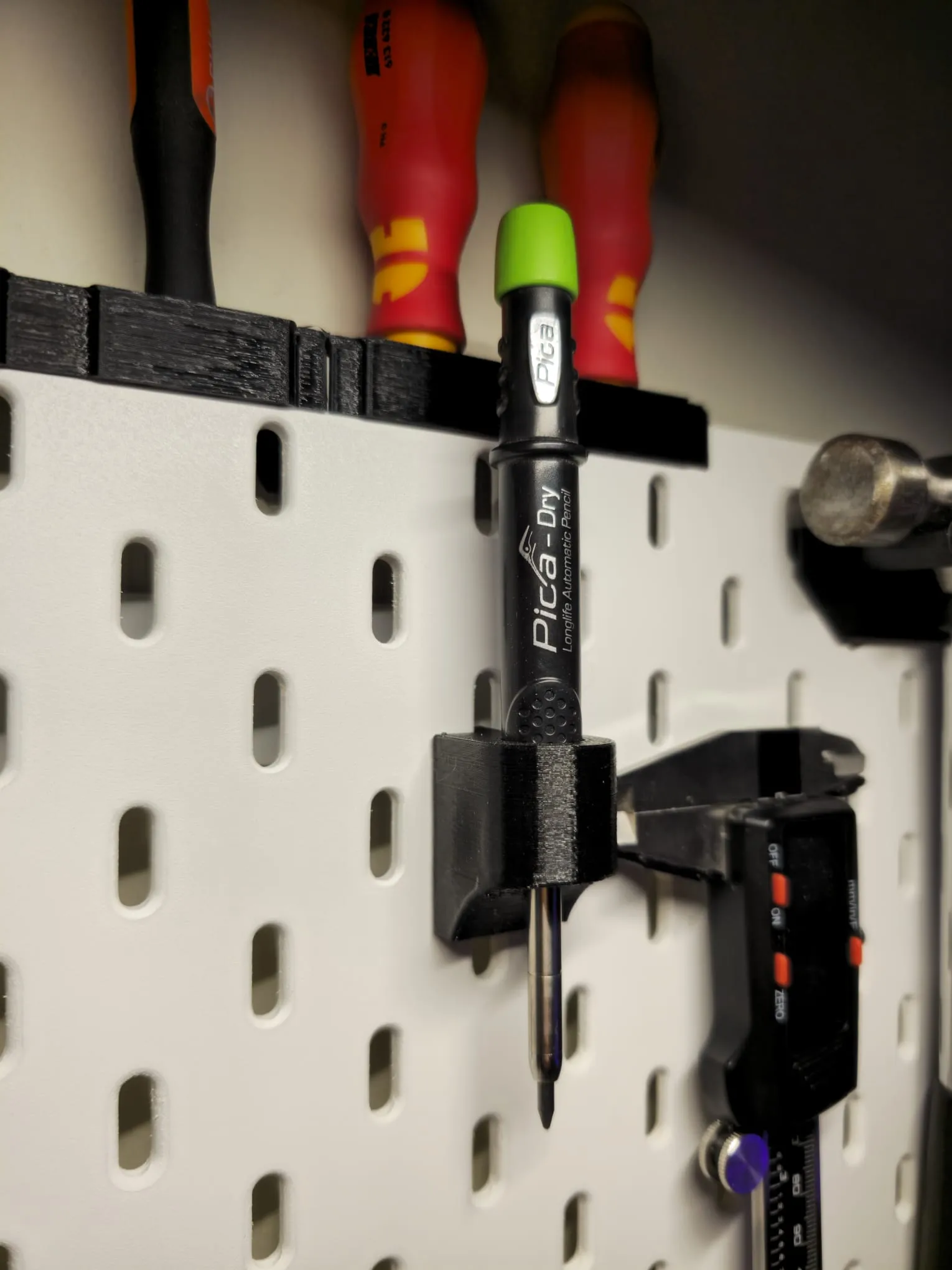 Giá đỡ bút Pica-Dry cho hệ thống Skadis của Ikea