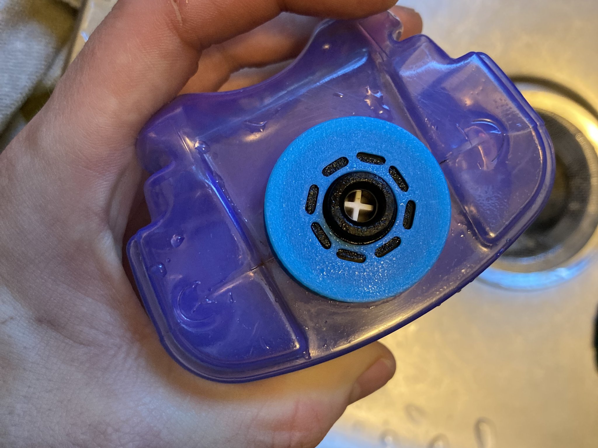 Nắp thay thế cho bình nước của máy lau sàn Bissell 1867