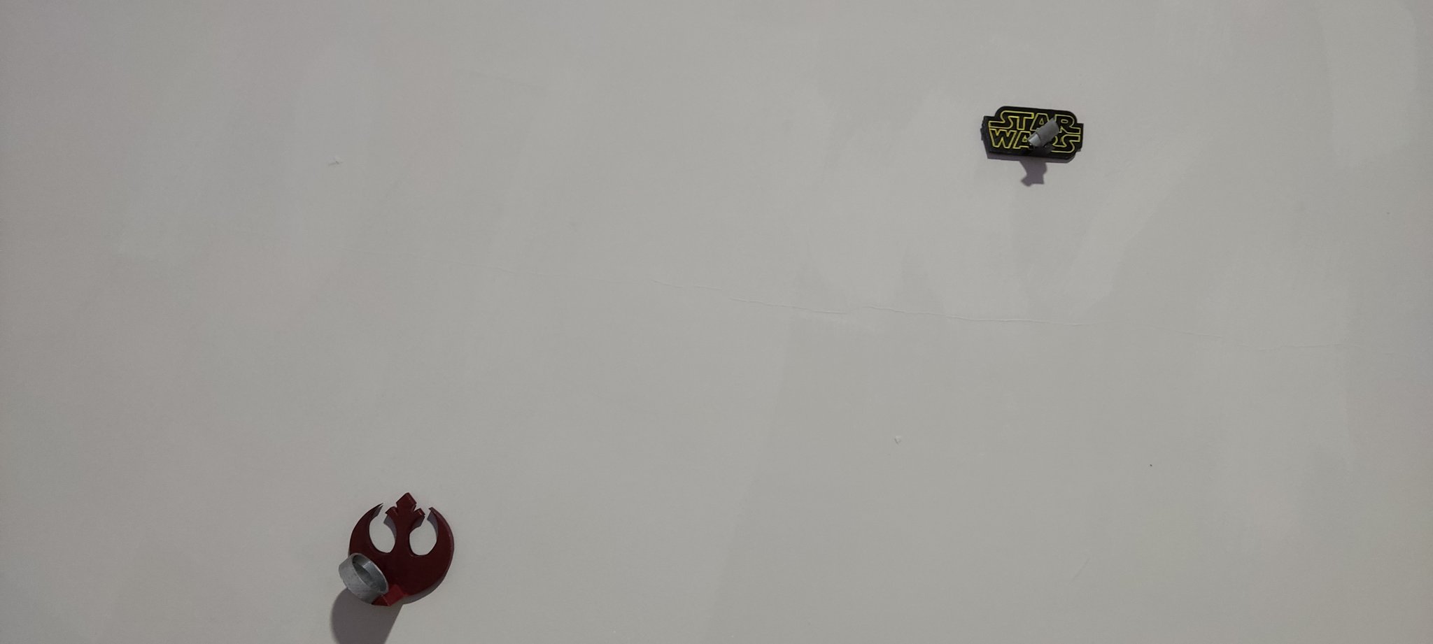 Giá đỡ tường cho lightsaber Star Wars màu bạc