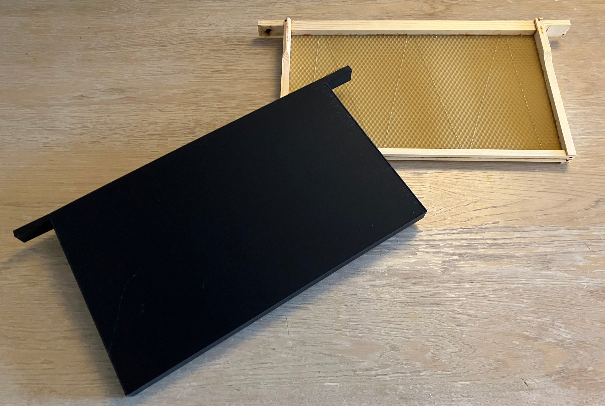 Bảng giả cho tổ ong National tiêu chuẩn Anh