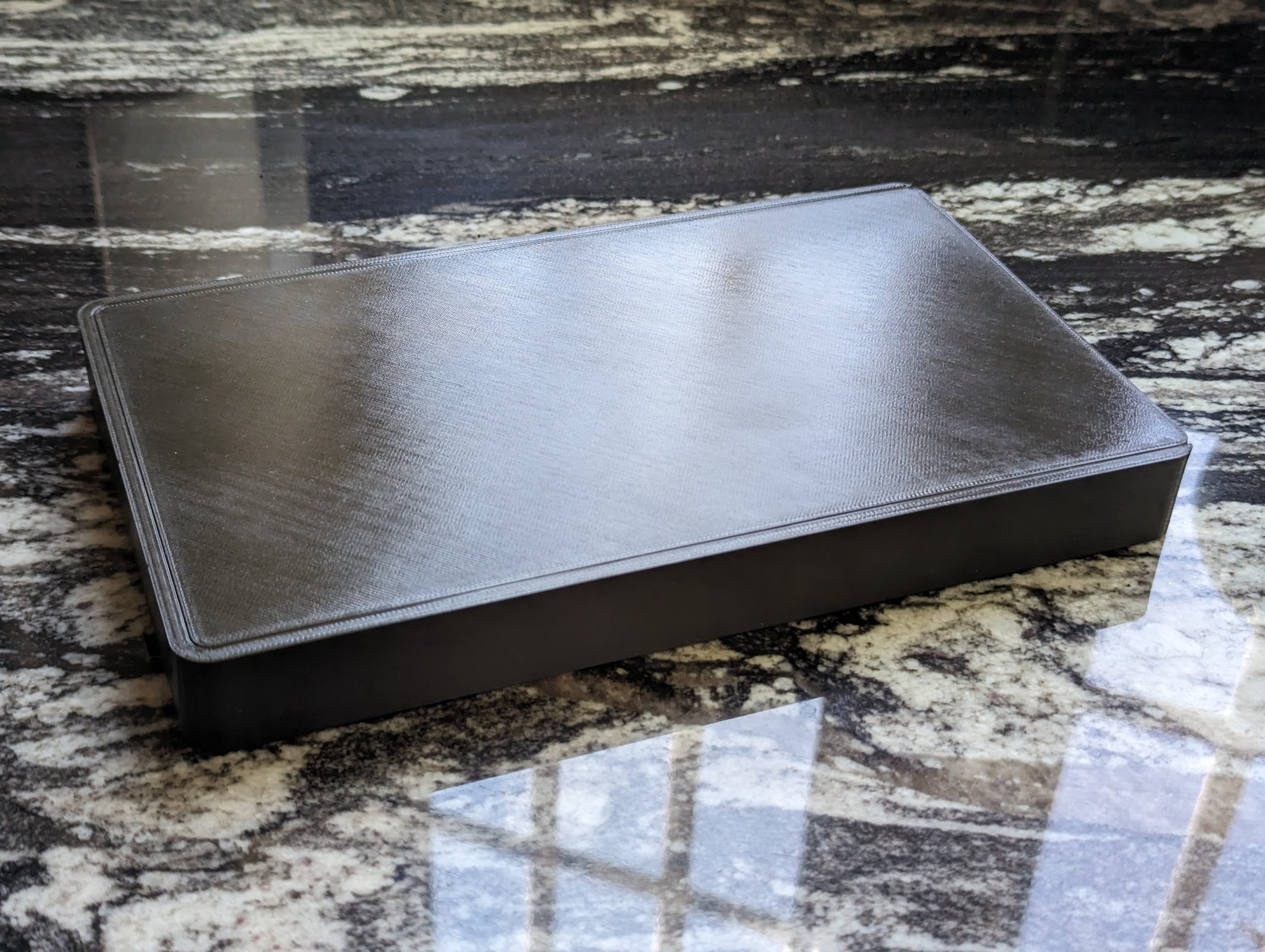 Hộp đựng vít nhỏ với nắp trượt và nhãn dán