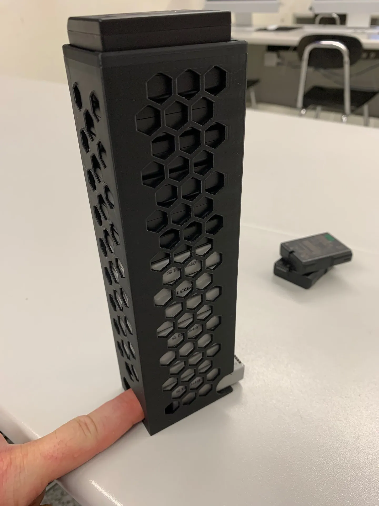 Tháp lưu trữ pin Nikon EN-EL14a cho máy ảnh lớp học