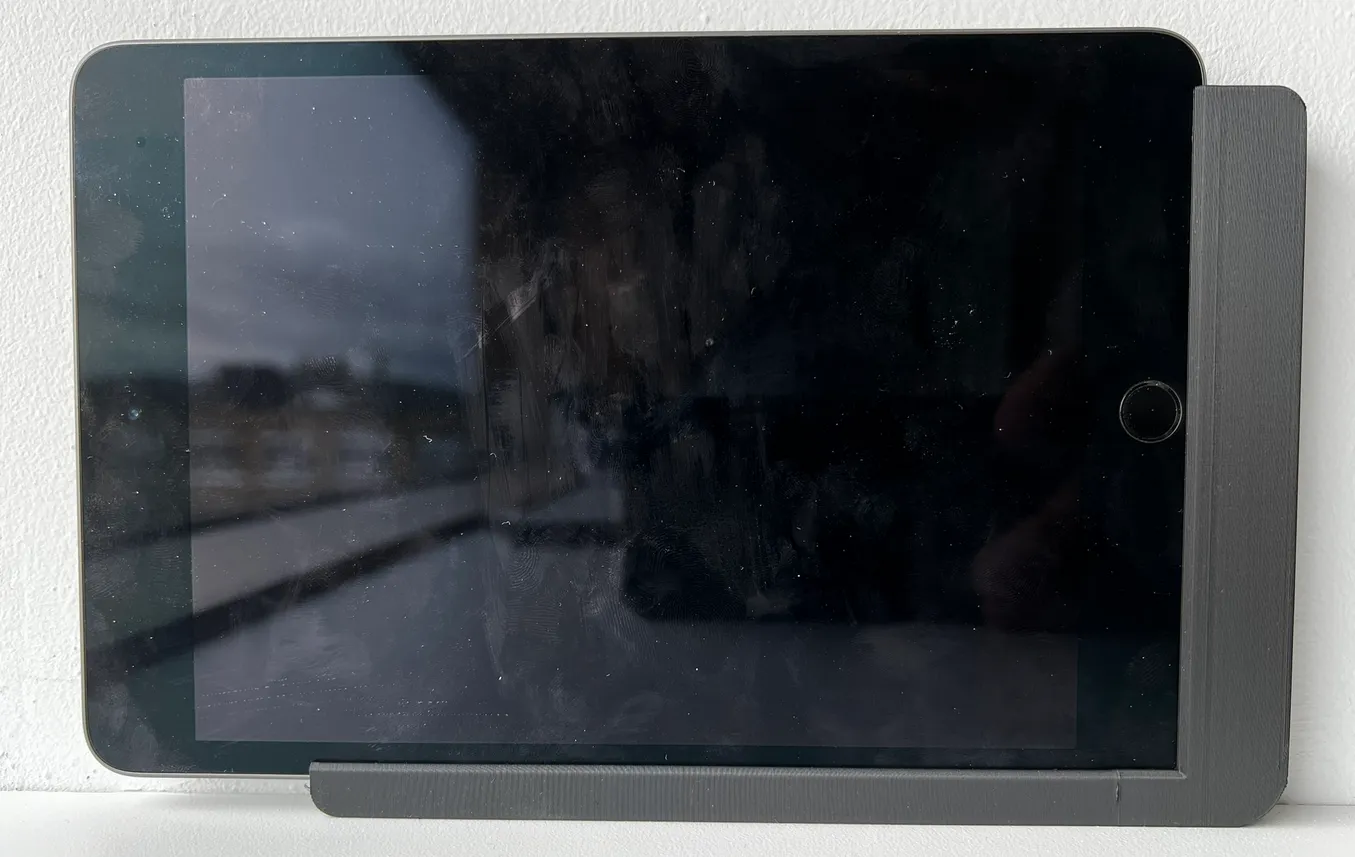 Giá đỡ tường cho iPad Mini 4 đơn giản