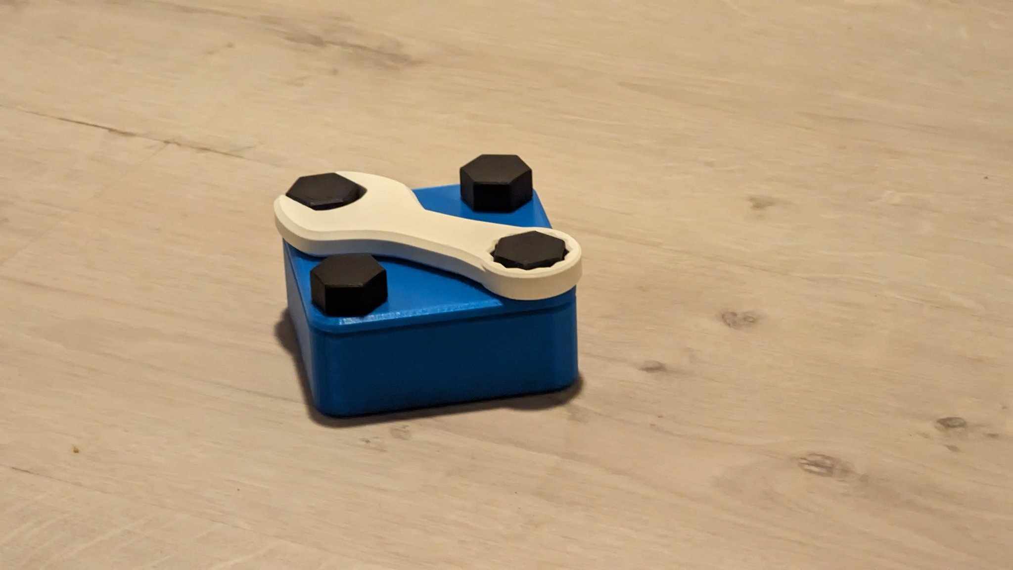 Công cụ và ốc vít mini cho trẻ em