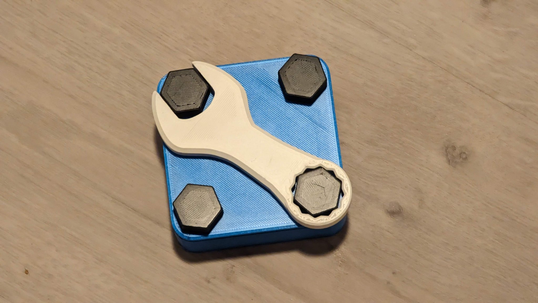 Công cụ và ốc vít mini cho trẻ em