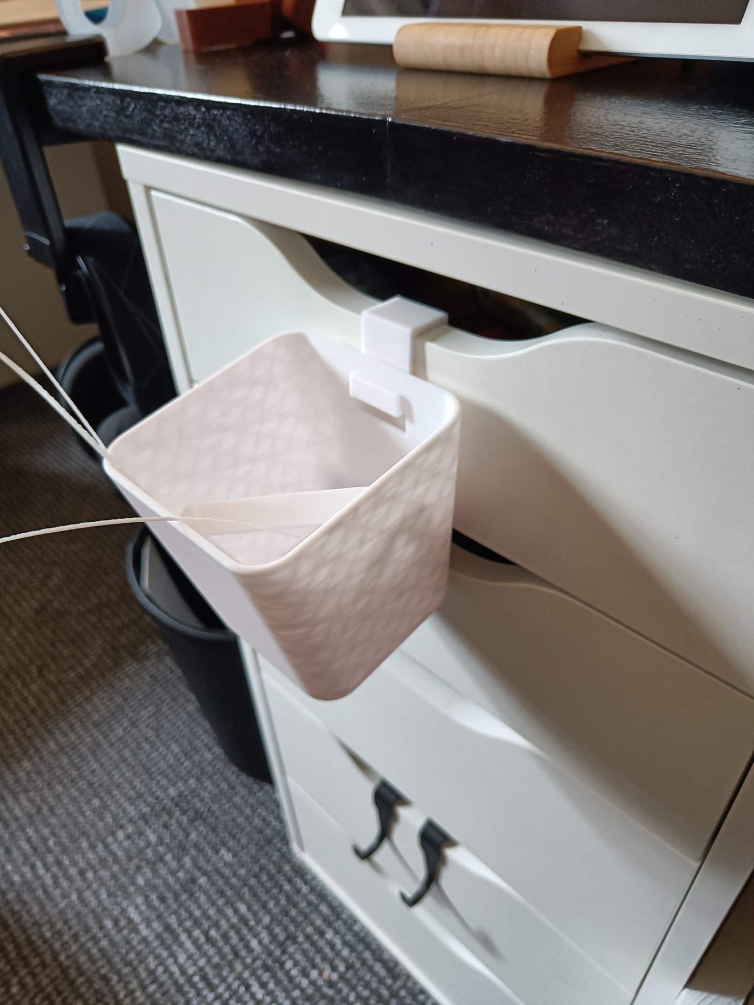 Thùng để treo trên ngăn kéo ALEX của Ikea