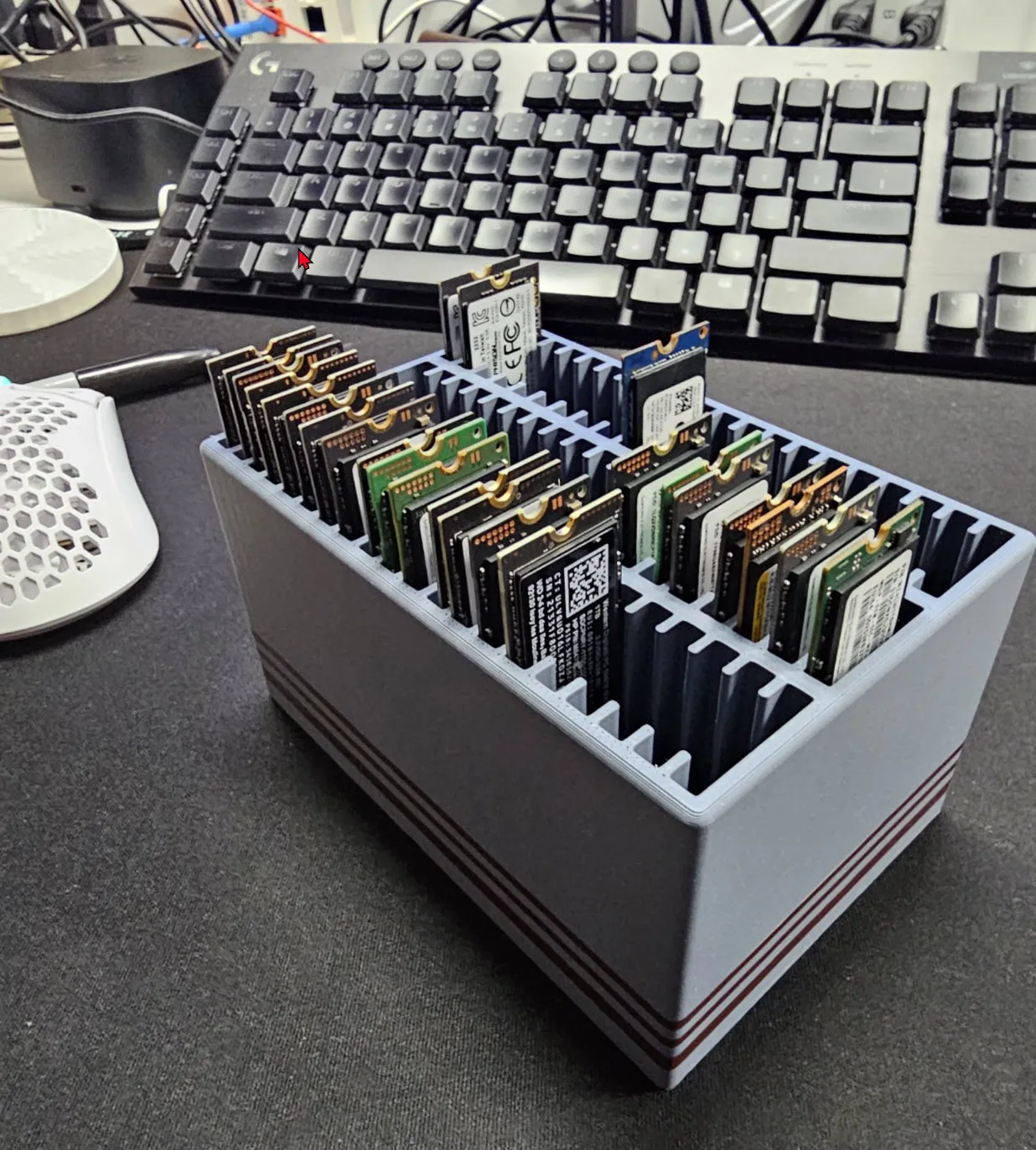 Giá đỡ SSD M.2 cho 60 module lưu trữ