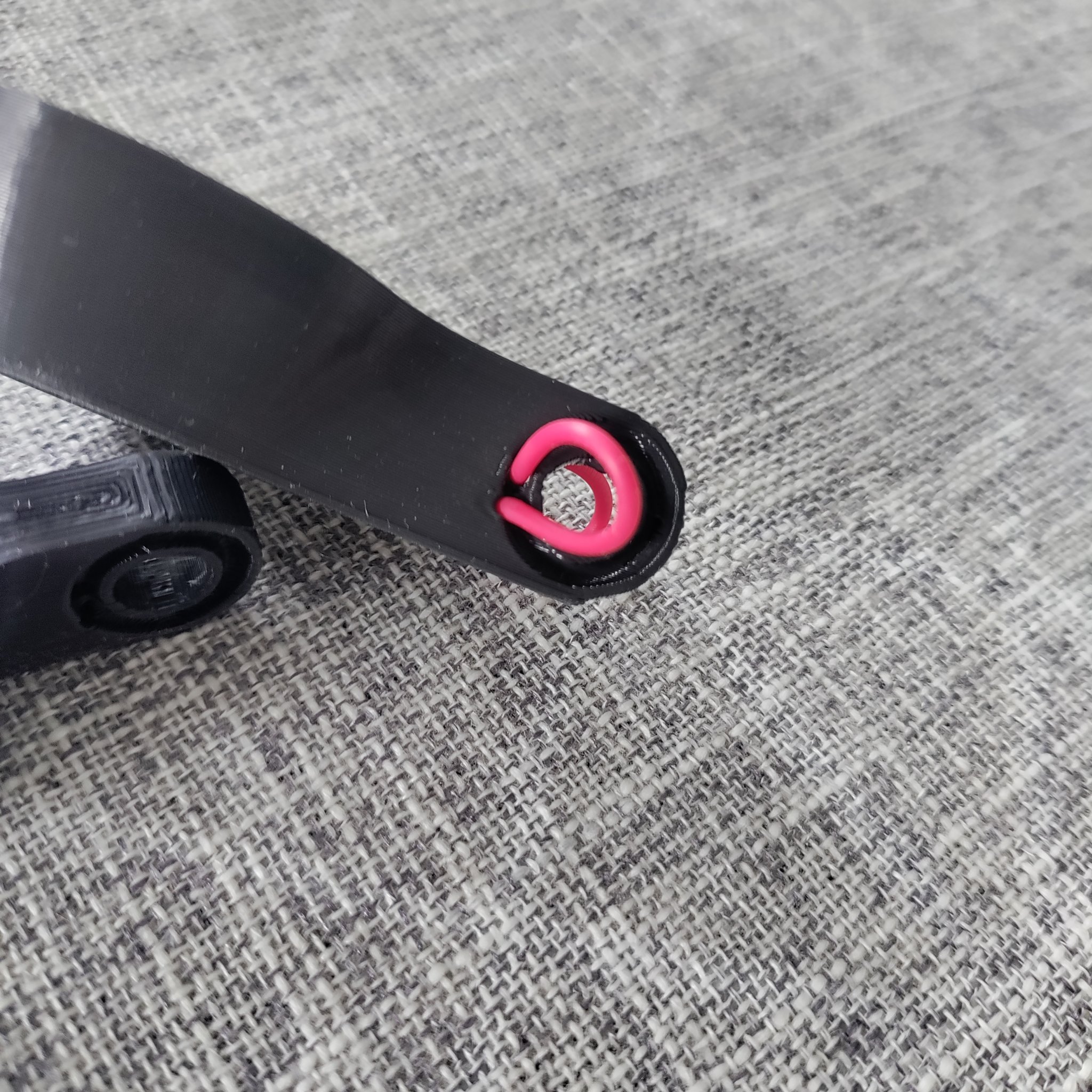 Giá đỡ micro t.bone SC-300 chống xoắn vặn