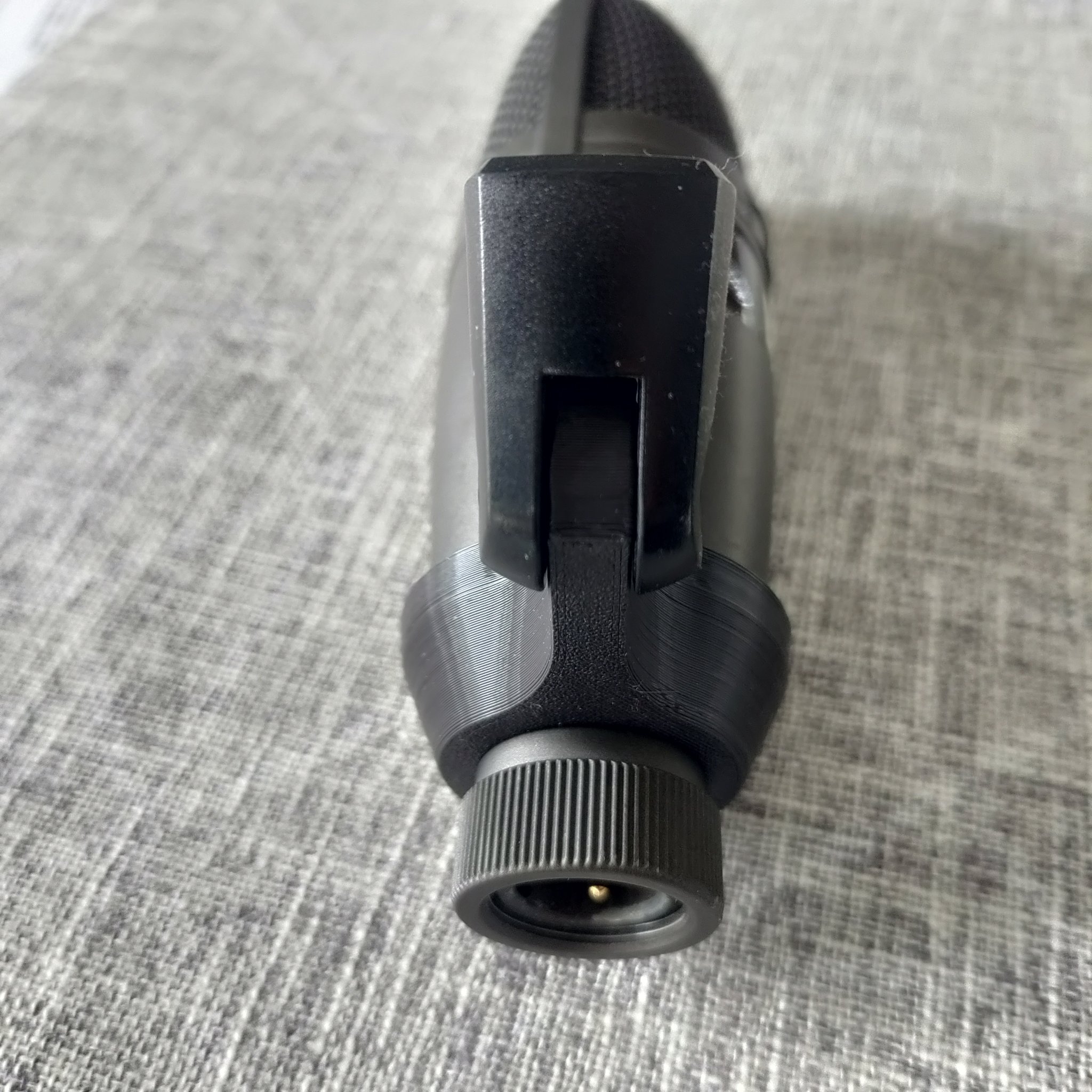 Giá đỡ micro t.bone SC-300 chống xoắn vặn