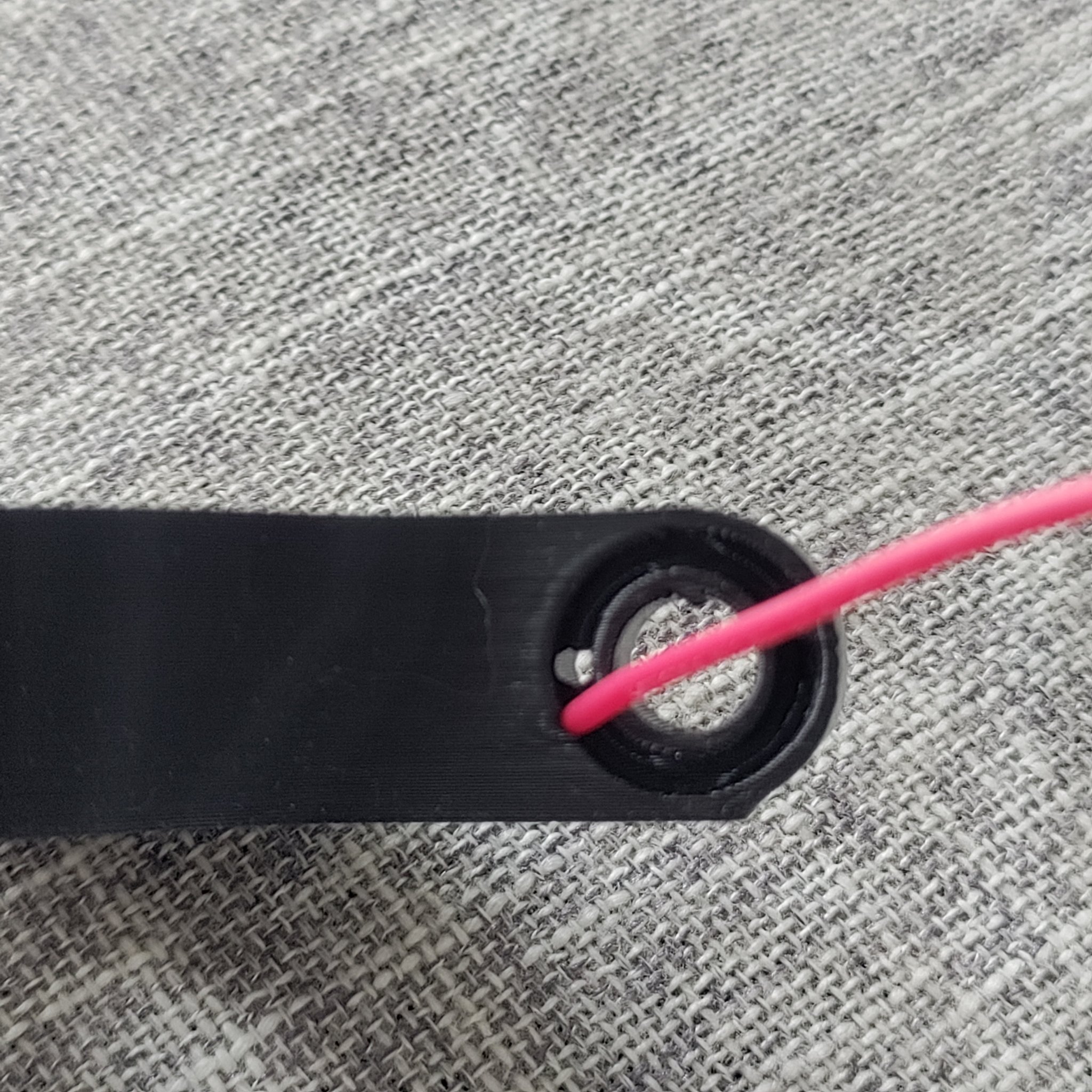 Giá đỡ micro t.bone SC-300 chống xoắn vặn