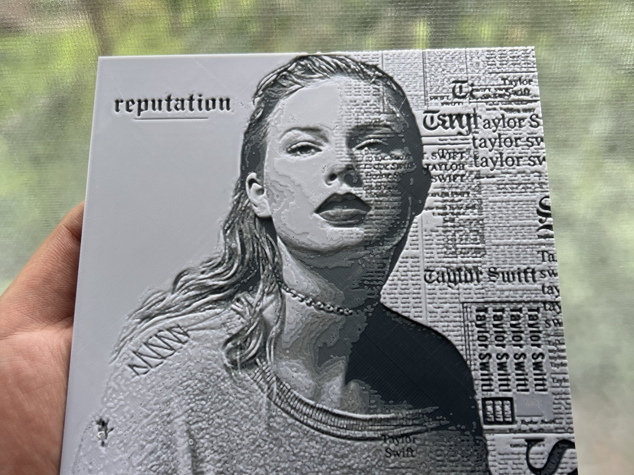 Bìa album Reputation của Taylor Swift với thiết kế độc đáo