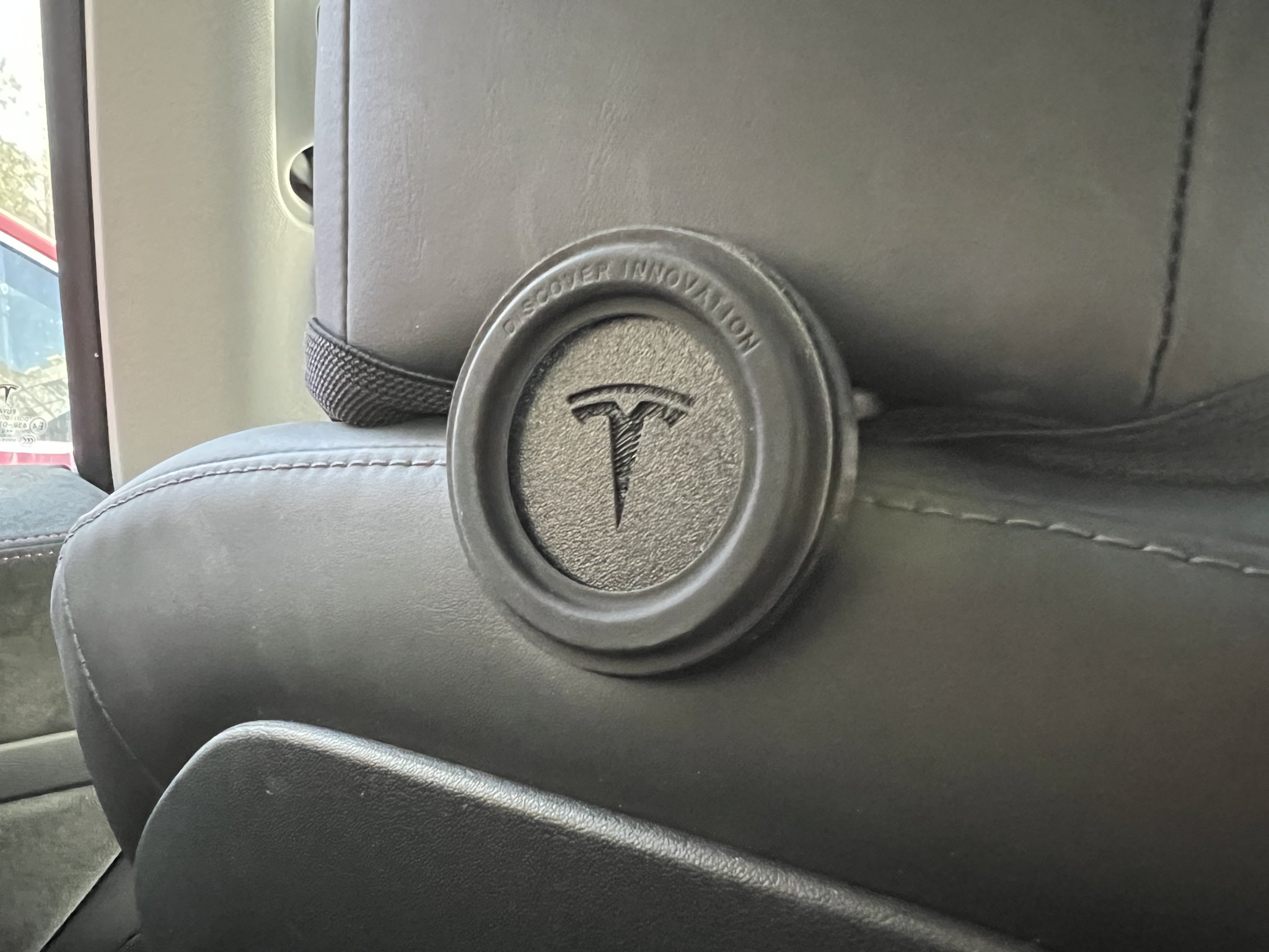 Móc ghế Magsafe cho Tesla Model 3/Y