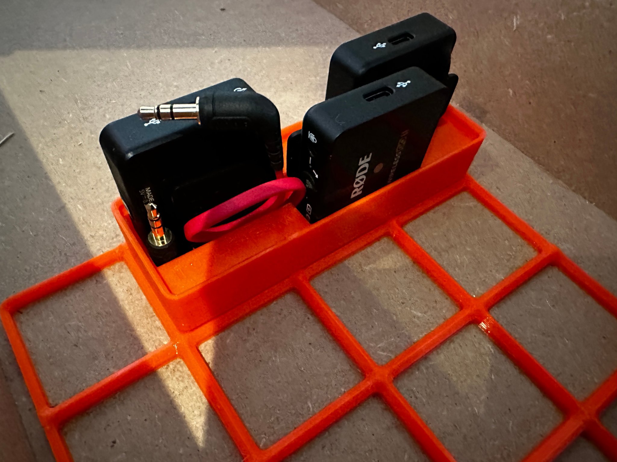 Hộp Gridfinity cho bộ Rode Wireless Go II