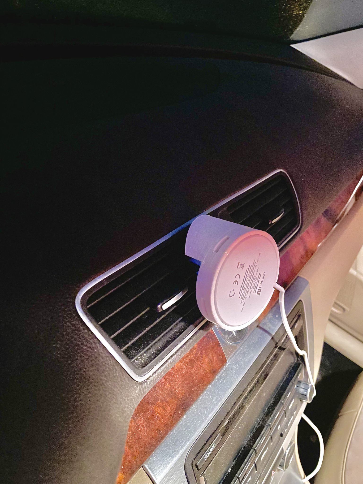 Giá đỡ sạc không dây MagSafe cho xe hơi V2